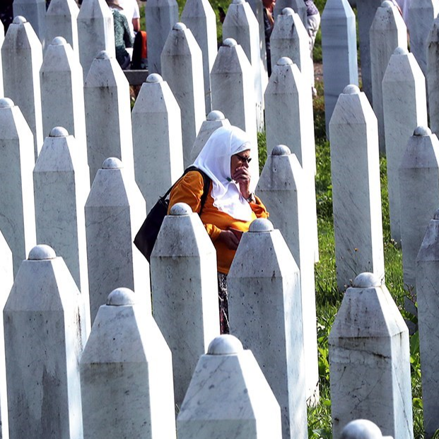 Nadbiskup o genocidu u Srebrenici: Grobovi zauvijek opominju i pozivaju na mir