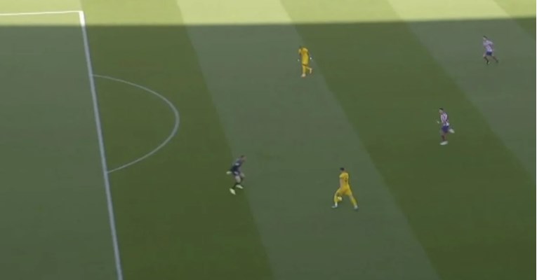 Pogledajte nevjerojatnu sebičnost Lewandowskog. Suigrač u nevjerici pao na travu