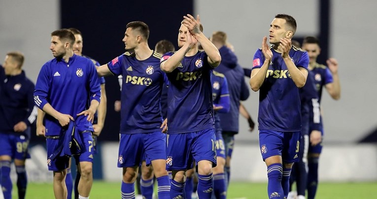 Pogledajte kako su igrači Dinama s navijačima proslavili pobjedu protiv Osijeka