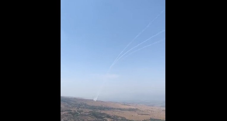 VIDEO Iz Libanona ispaljene rakete na Izrael koji je uzvratio artiljerijom