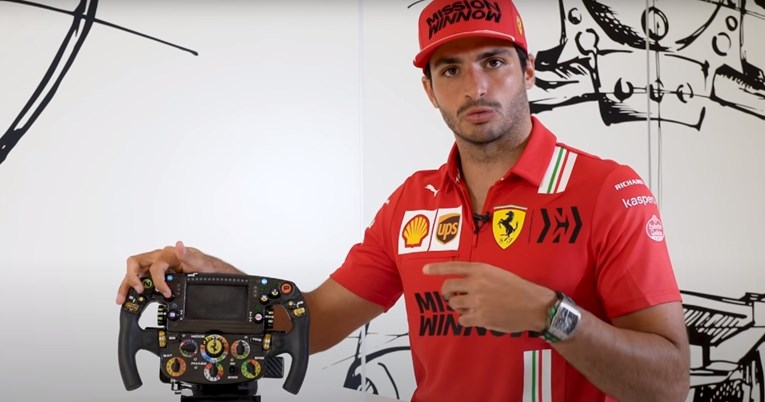 VIDEO Carlos Sainz Jr. objašnjava što sve može volan bolida Formule 1