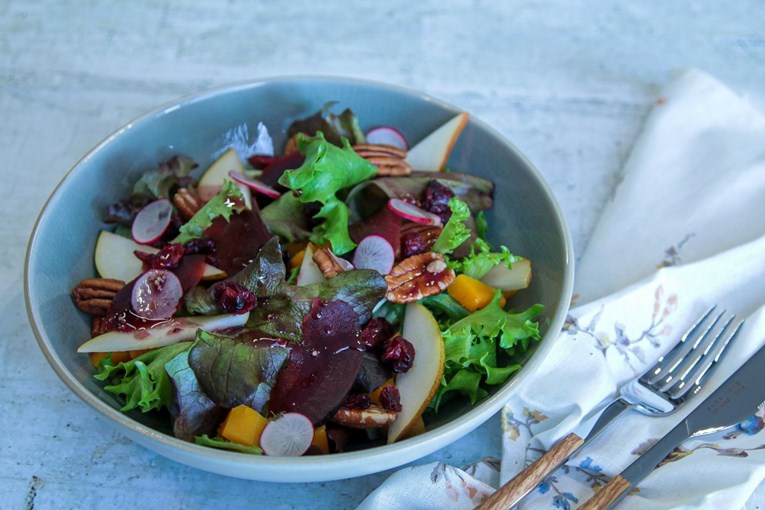 Imamo recepte za jednostavne i ukusne salate koje će vam postati dio menija