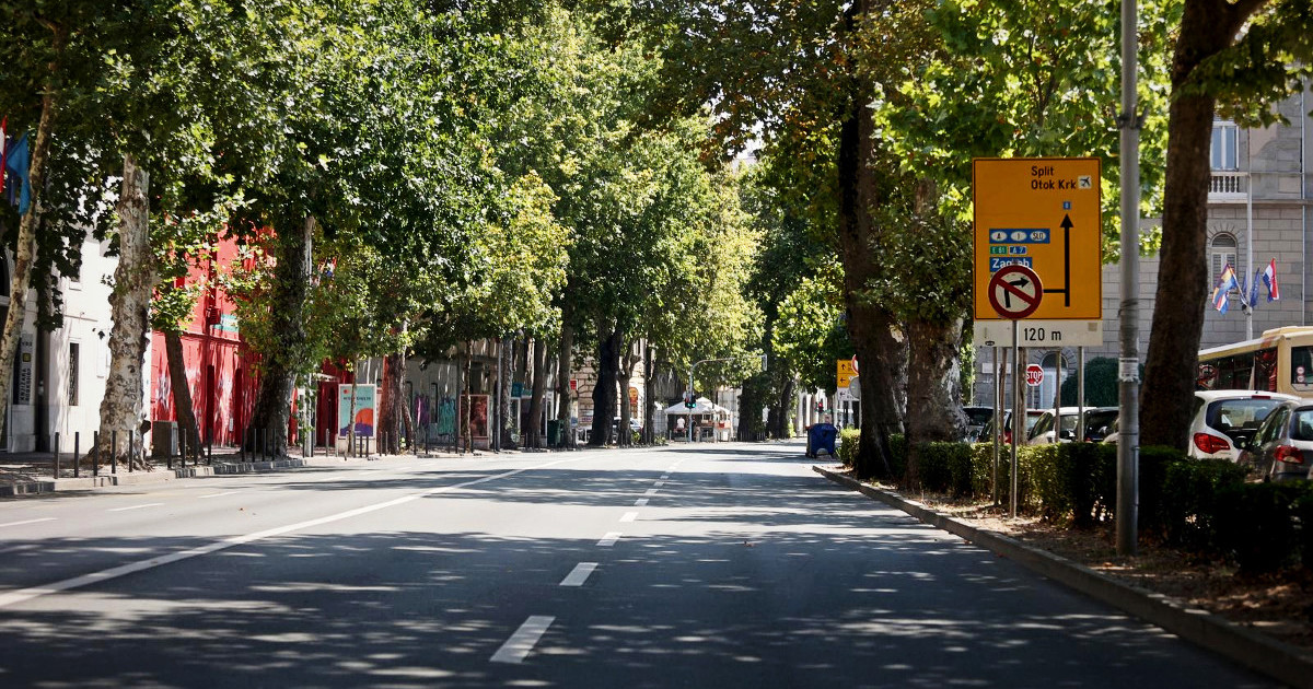 FOTO Vrhunac toplinskog vala ispraznio Rijeku. Pogledajte puste gradske ulice