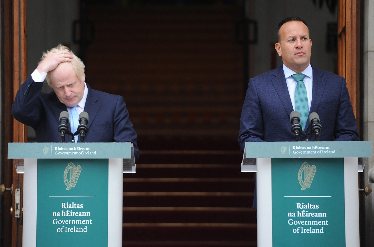 Irski premijer: Uklanjanje backstopa znači Brexit bez dogovora