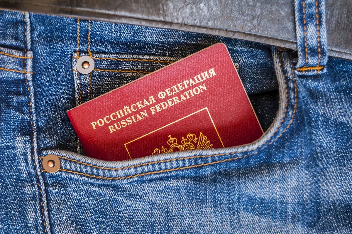 Na Cipru živi 40.000 Rusa, neki su bliski Putinu. Sad strahuju da će ih protjerati