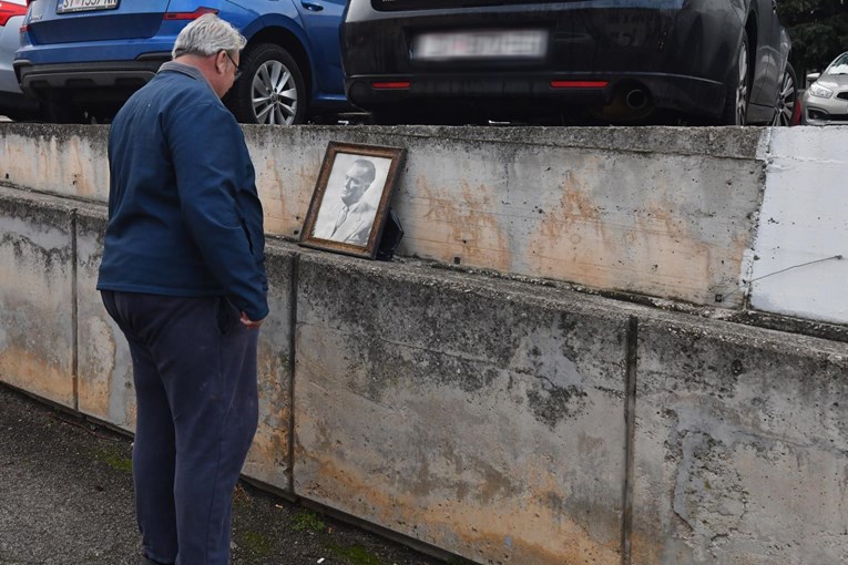 Šibenčane iznenadila slika koju je netko ostavio ispred Hitne