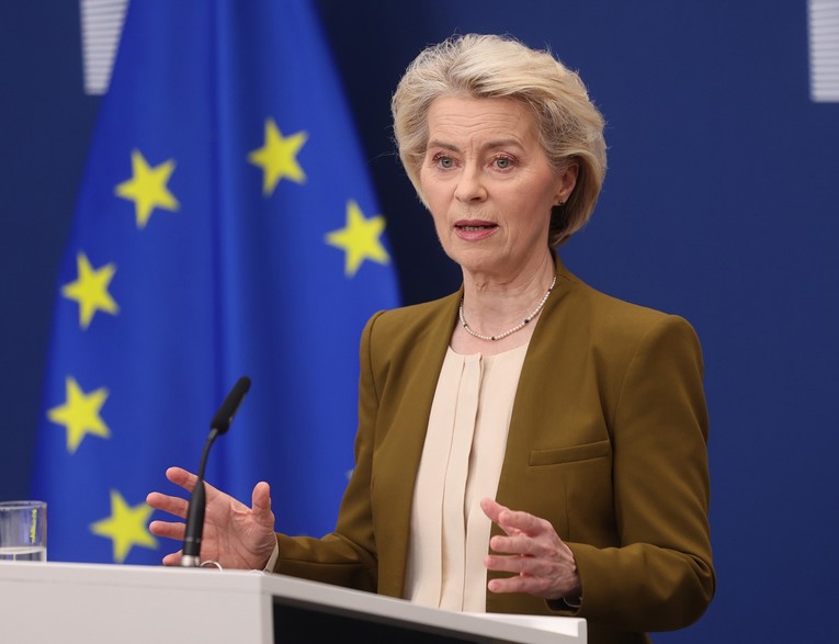 EU uvodi nove sankcije Rusiji. Želi zabraniti ulazak ruskim vojnicima
