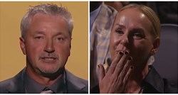 Kukočeva žena sa suzama u očima pratila njegov govor, poslala mu poljubac iz publike