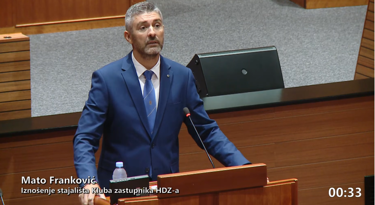 HDZ-ovci pravdaju Gospić: "Nitko nije zabrinut što tone riba plutaju Savom"