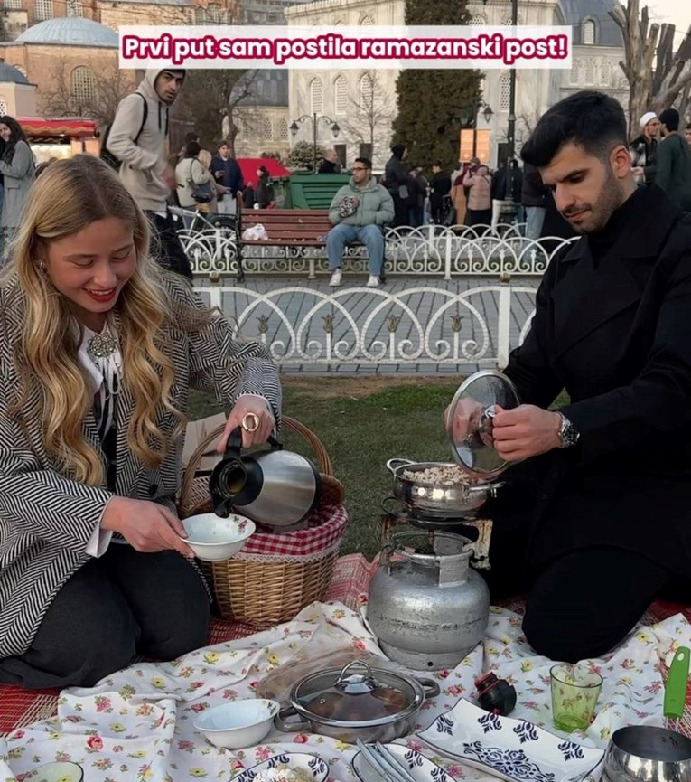 Srpkinja pokazala kako izgleda iftar u Turskoj: "Ljude dijelim samo na dobre i loše"
