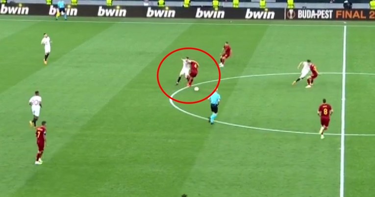 VIDEO Rakitić je napravio prekršaj na centru. 4 sekunde kasnije Roma je slavila gol