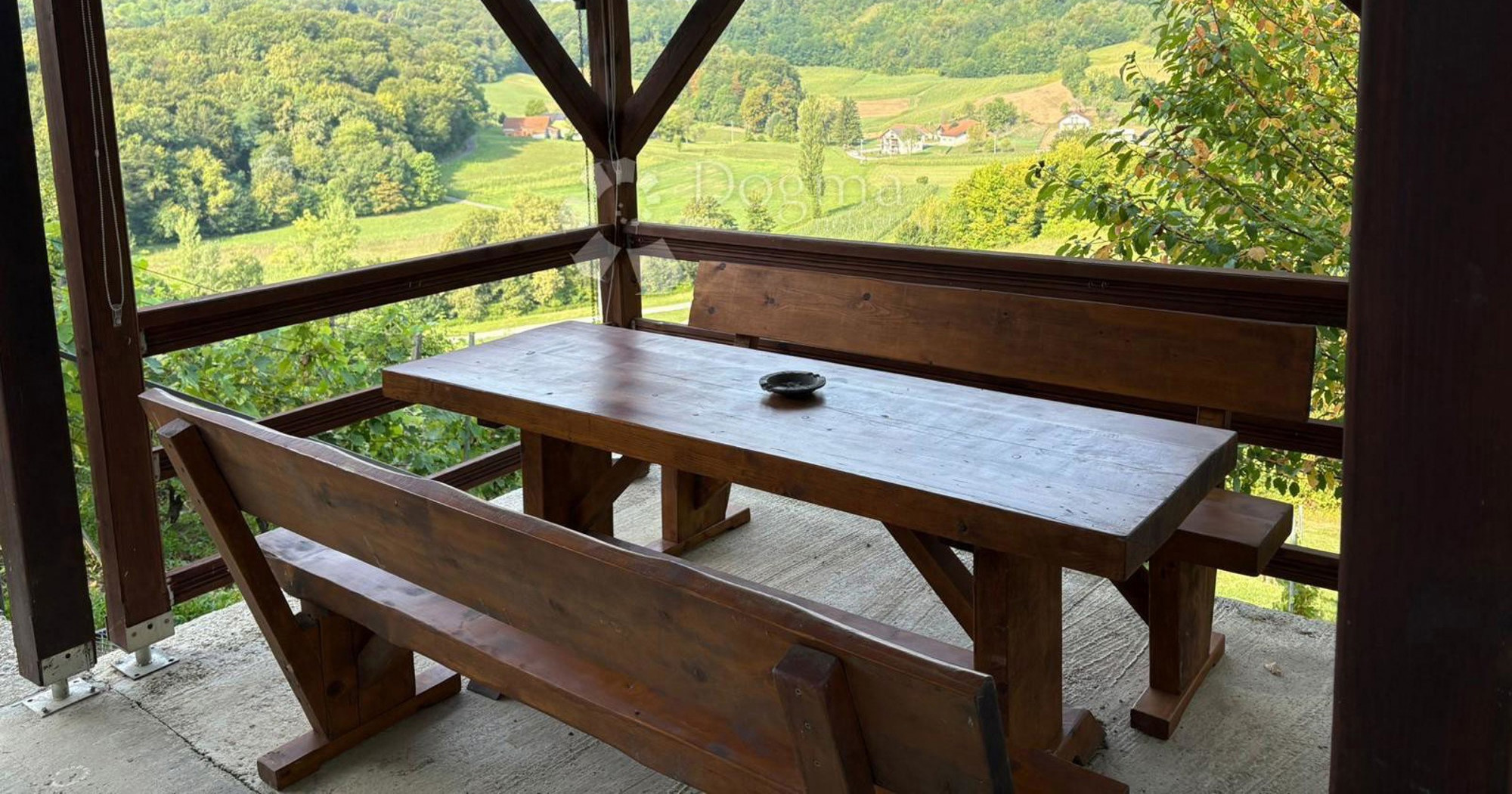 Vikendica u blizini Zagreba s ogromnom okućnicom prodaje se za 33.000 eura