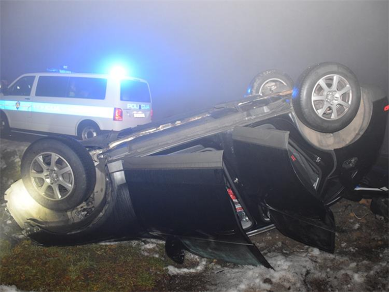 FOTO Vozač poginuo u Međimurju. Auto završio na krovu
