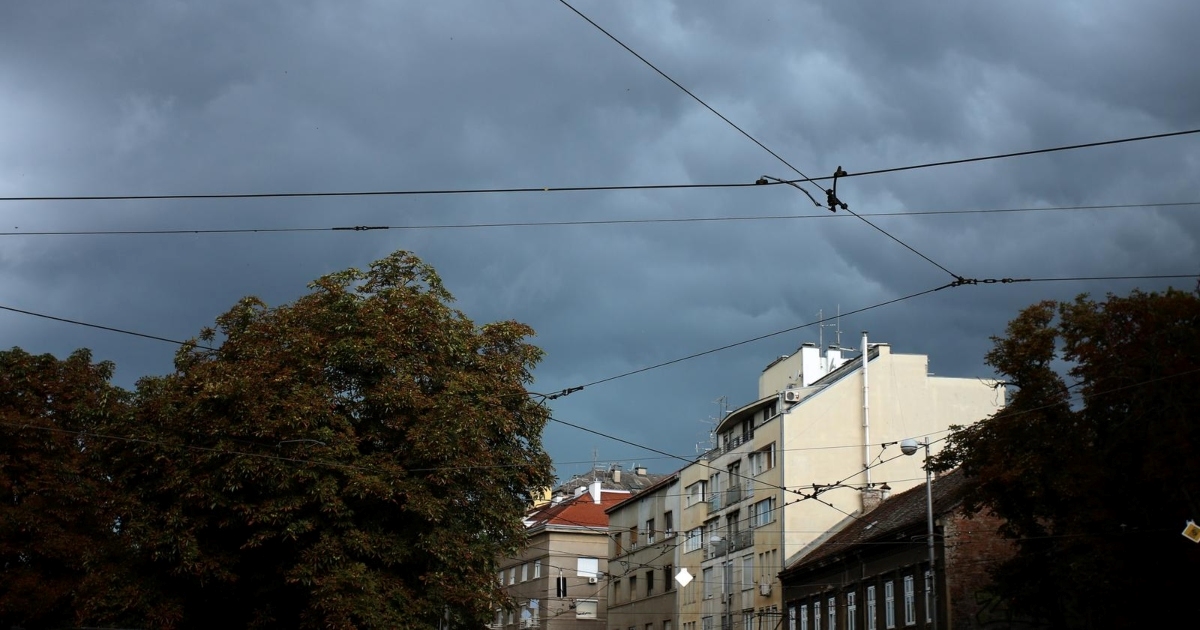 Danas pretežno oblačno i toplije, za dio zemlje upaljen žuti meteoalarm