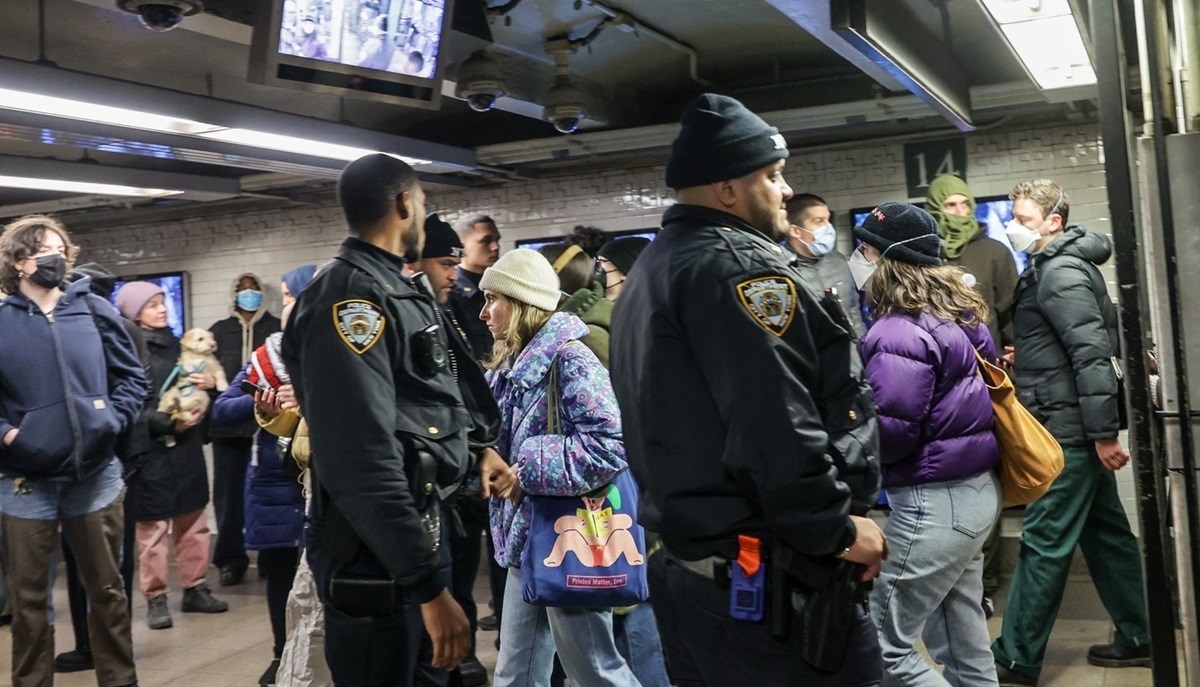 U metrou New Yorka bit će Nacionalna garda. Pregledavat će torbe putnika