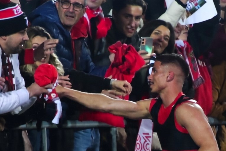 Franjo Ivanović je kao junak slušao ovacije. Pogledajte što je onda napravio