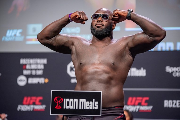 Bivši UFC teškaš uhićen zbog obiteljskog nasilja. Ugrizao je i udario suprugu?