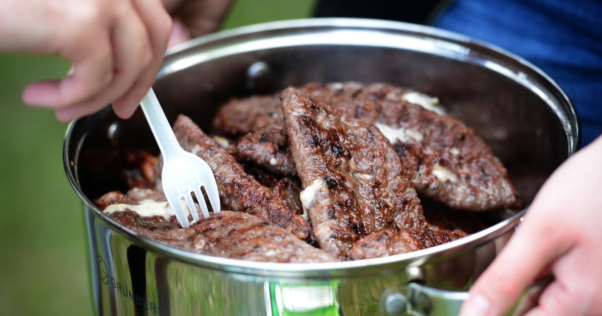 Planirate roštilj? Ovo je točna količina mesa koju trebate po osobi