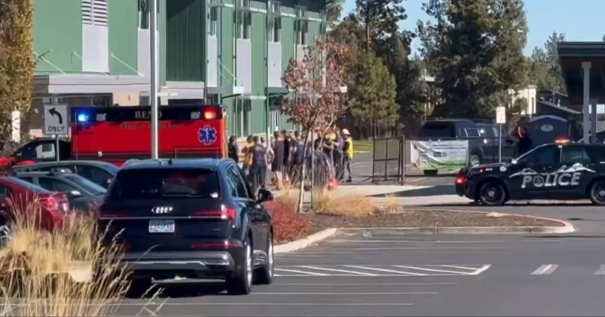 Pucnjava u osnovnoj školi u Oregonu. Napadač ubijen, ima ranjenih
