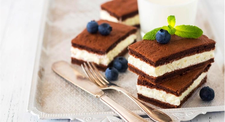 Oduševio nas je recept za domaće Kinder Milch Schnitte, bolje su od kupovnih 