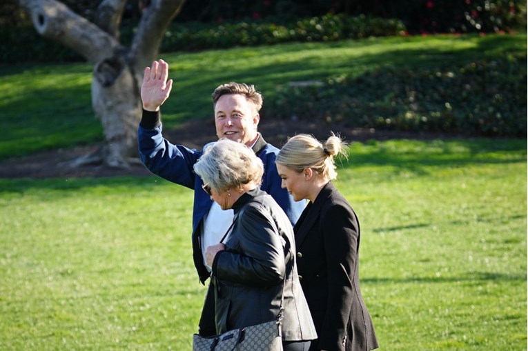 Musk prijeti, vladini zaposlenici mu odgovorili: Nismo izdajice, mi smo domoljubi