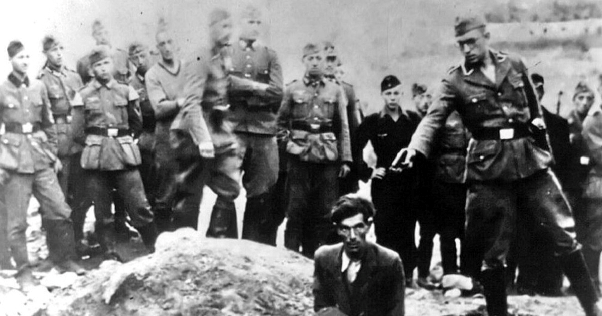 Otkriven identitet nacista sa zloglasne fotografije masakra u Ukrajini