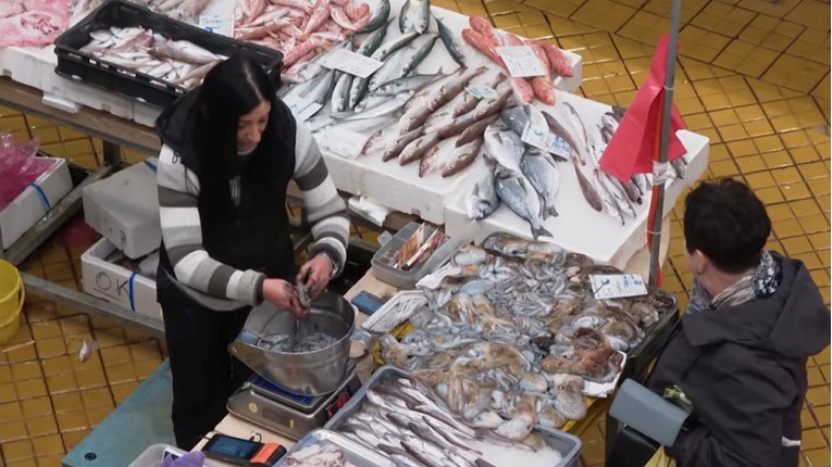 Kakve su cijene na tržnicama uoči blagdana? Neki ne prodaju bakalar jer je preskup