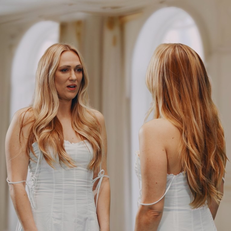 Neda Parmać objavila novu pjesmu, u spotu joj glumi kći Adriana