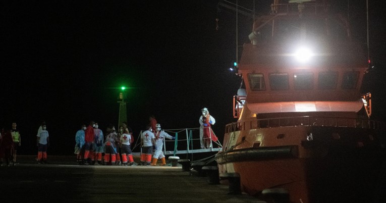 Potonuo brod s migrantima koji je plovio iz Tunisa prema Europi, 34 nestalih