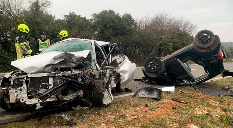 Teška nesreća kod Rovinja, poginuo 24-godišnji vozač