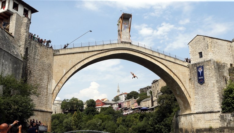 New York Times objavio reportažu o Mostaru, očarani su skokovima sa Starog mosta