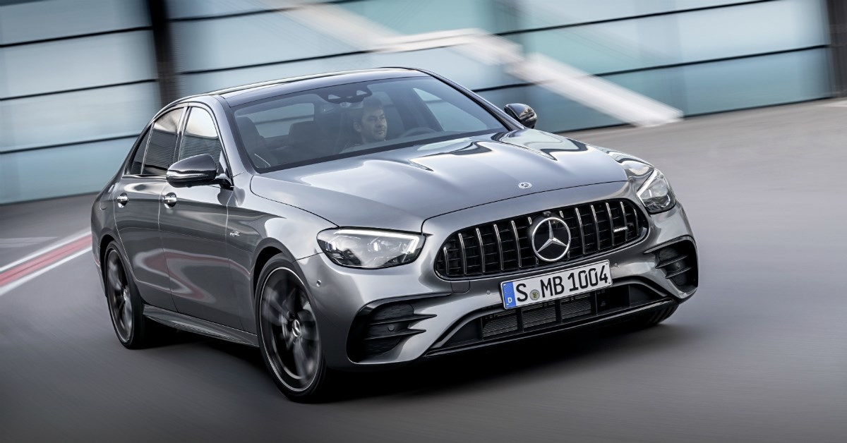 Daimler upozorio na opasnost požara na Mercedesima, ali nema dijelova za popravak