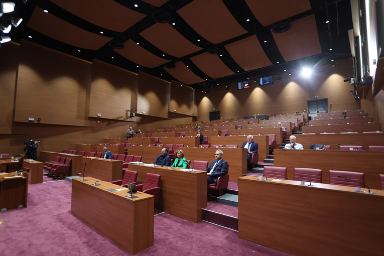 Dvojica zastupnika jesenas se nijednom nisu javila za riječ