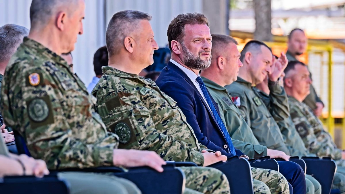 Banožić čestitao novim pilotima: Čekaju vas moderni helikopteri i Rafalei