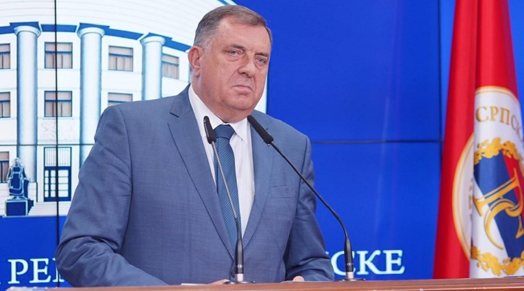 Dodik prijeti da će uhititi i deportirati visokog predstavnika u BiH ako kroči u RS