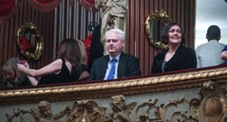 Ivo Josipović nakon dugo vremena snimljen u javnosti sa suprugom Tatjanom