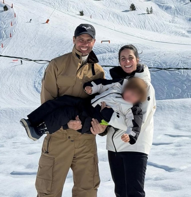 Rafael Nadal podijelio obiteljske fotke sa zimovanja, pažnju je ukrao trogodišnji sin