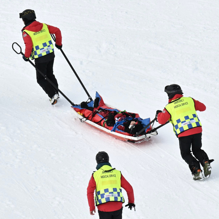 VIDEO Težak pad kineske snowboarderice. Ostala je nepomično ležati