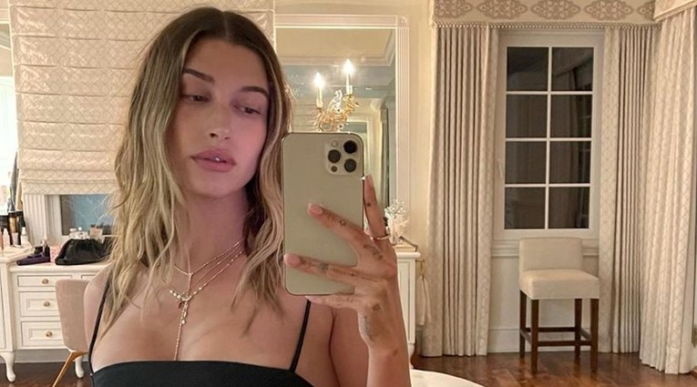 Hailey Bieber pokazala kako joj izgleda trbuh nakon što je otkrila da ima cistu