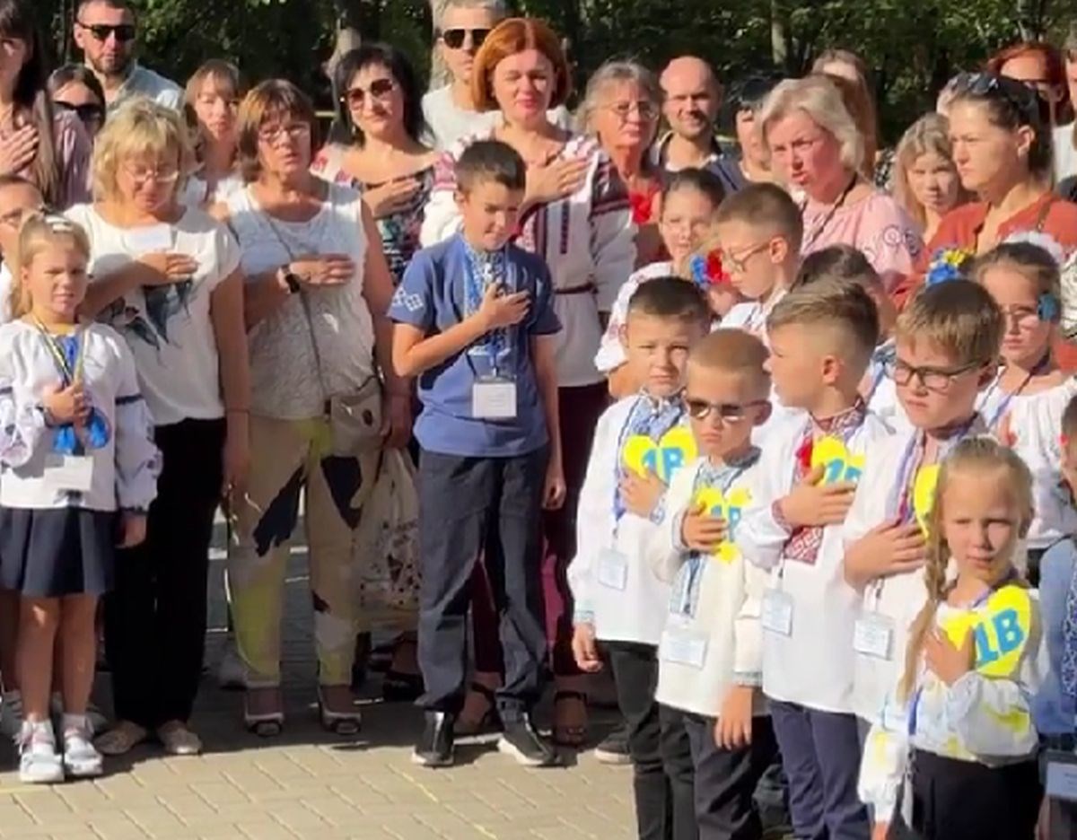 Djecu u okupiranoj Ukrajini uče veličati Rusiju i spremaju ih za rat