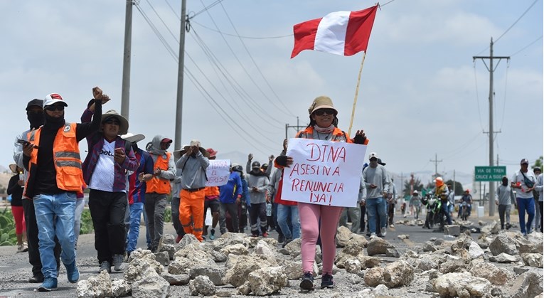 Peruanski parlament odbio prijevremene izbore unatoč neredima