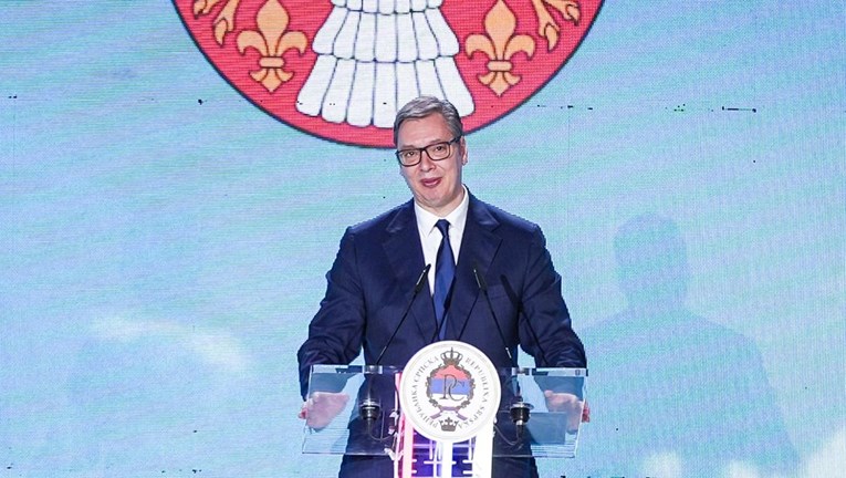 Vučić studentima: Proglasite pobjedu, ispunjeni su vam svi zahtjevi