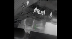 VIDEO U SAD-u ukrao policijski auto pa završio na tračnicama. Spašen je u zadnji čas