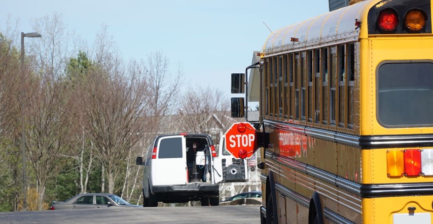 Dječak u Americi iskočio iz školskog autobusa kako bi pobjegao od nasilnika