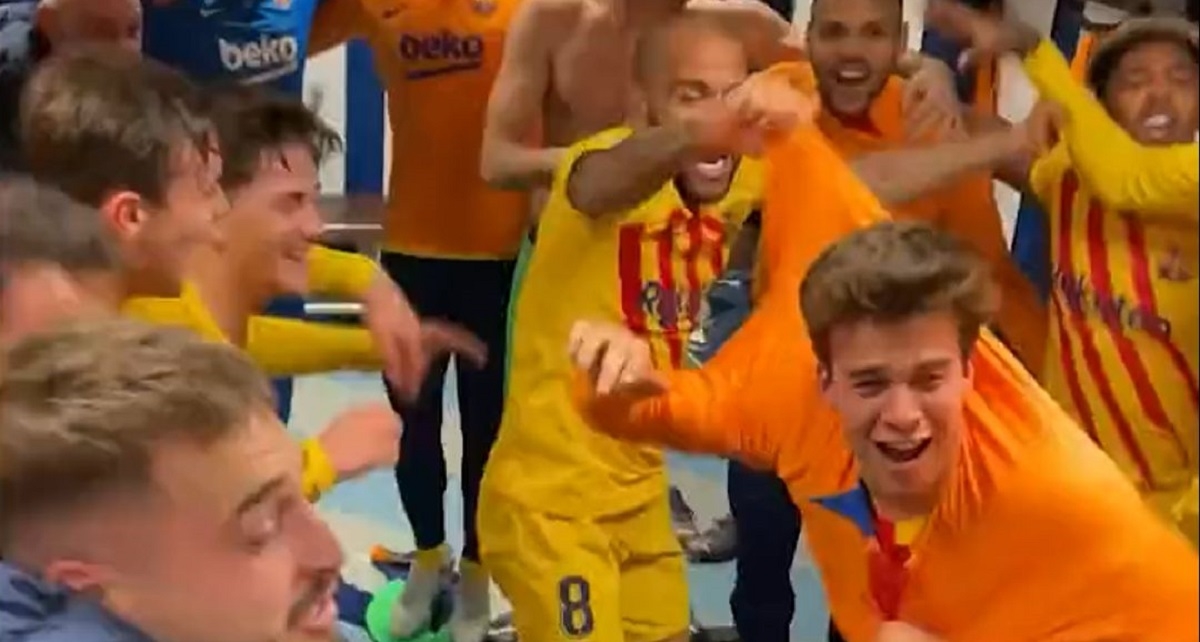 Igrači Barcelone ušli su u svlačionicu. Pogledajte i poslušajte što je slijedilo