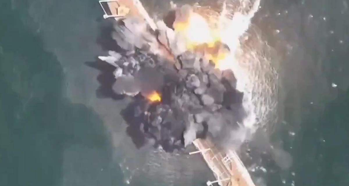 VIDEO Rusi snimili trenutak udara na brod ukrajinske mornarice