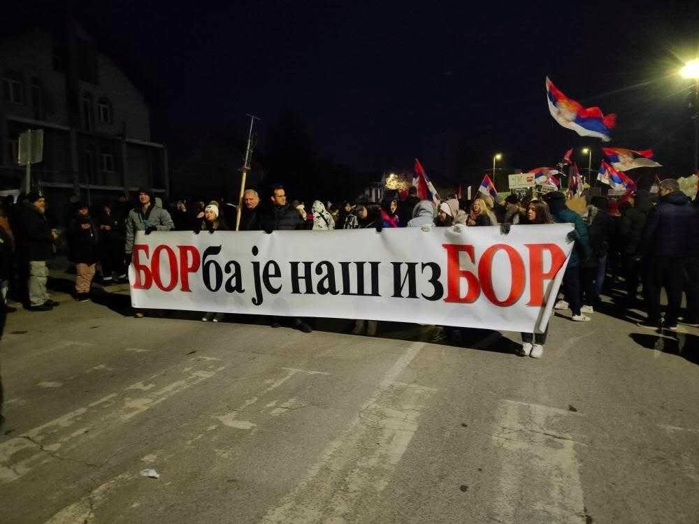 VIDEO Diljem Srbije se prosvjedovalo, na Pančevačkom mostu veliki vatromet