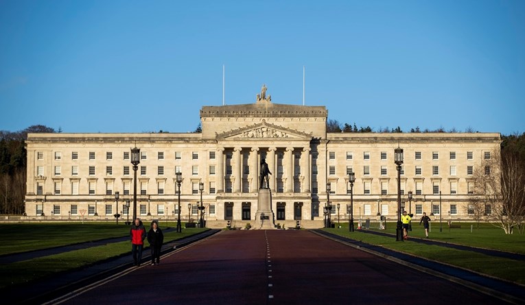 Sjevernoirski unionisti kažu da će ući u vladu tek kad se riješe problemi na granici