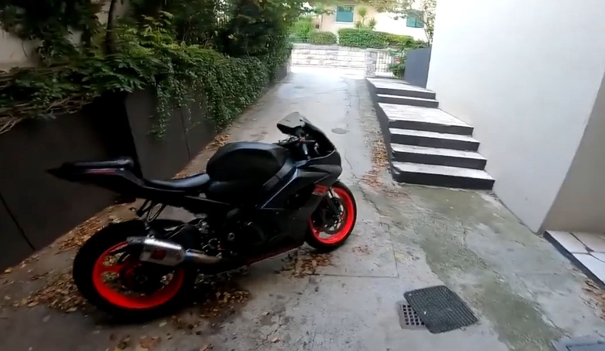 Mladić koji je motorom divljao po Splitu izašao iz zatvora