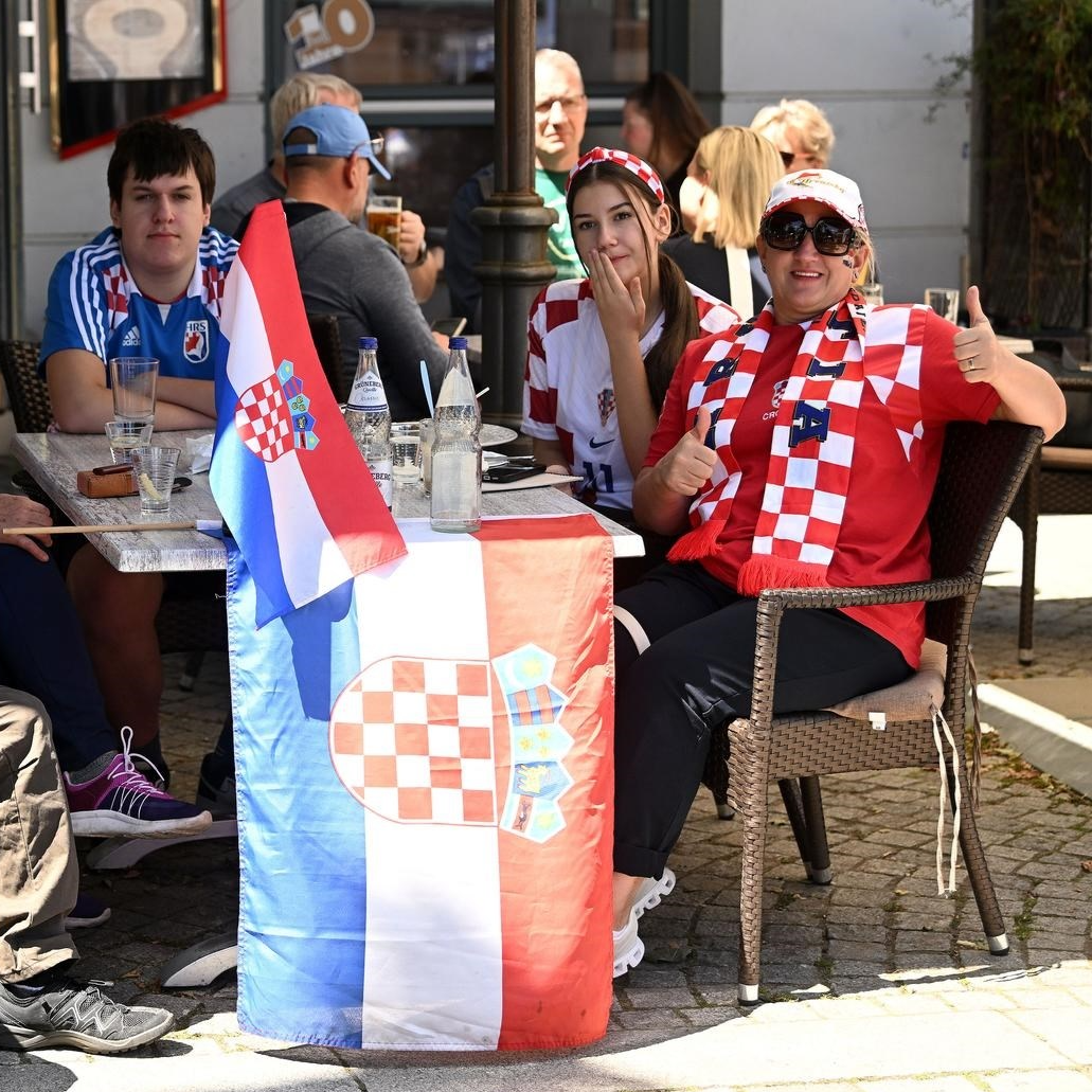 Hrvatski navijači došli podržati Vatrene, pogledajte atmosferu u Neuruppinu